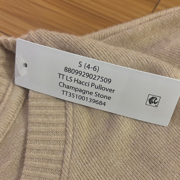 Time and Tru Beige Relaxed Fit Top - Picture 4 of 4